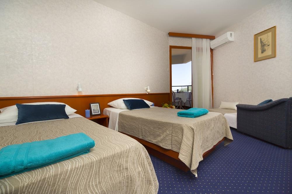 גראדאץ Hotel Laguna מראה חיצוני תמונה