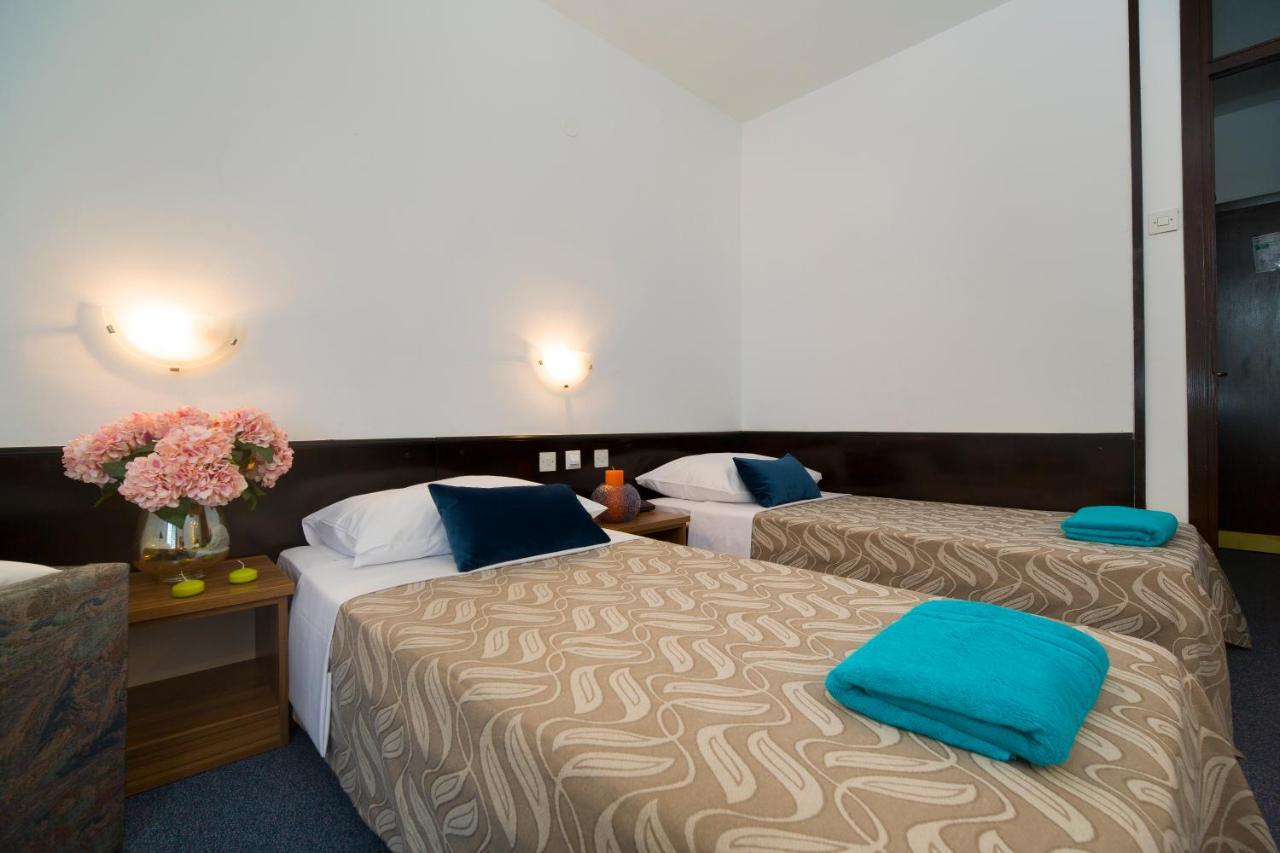 גראדאץ Hotel Laguna מראה חיצוני תמונה