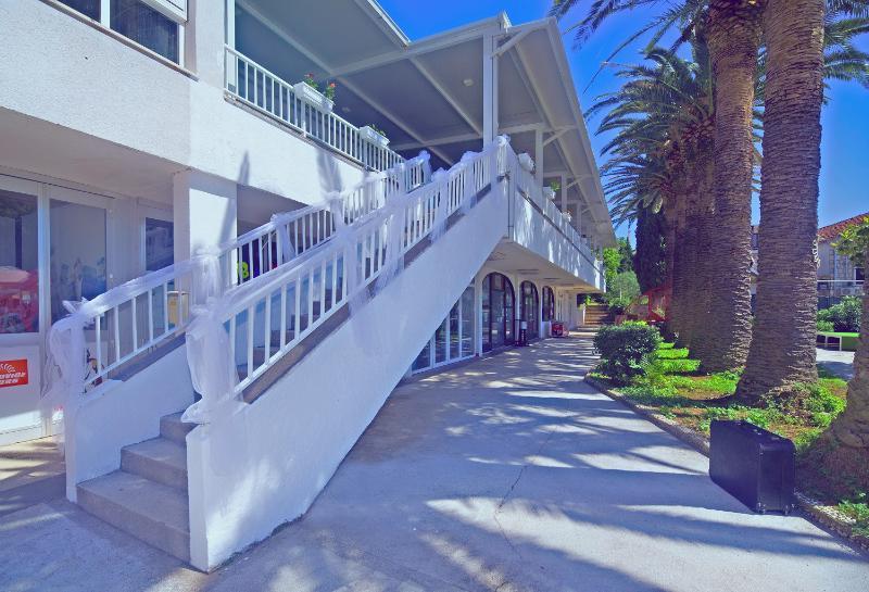 גראדאץ Hotel Laguna מראה חיצוני תמונה