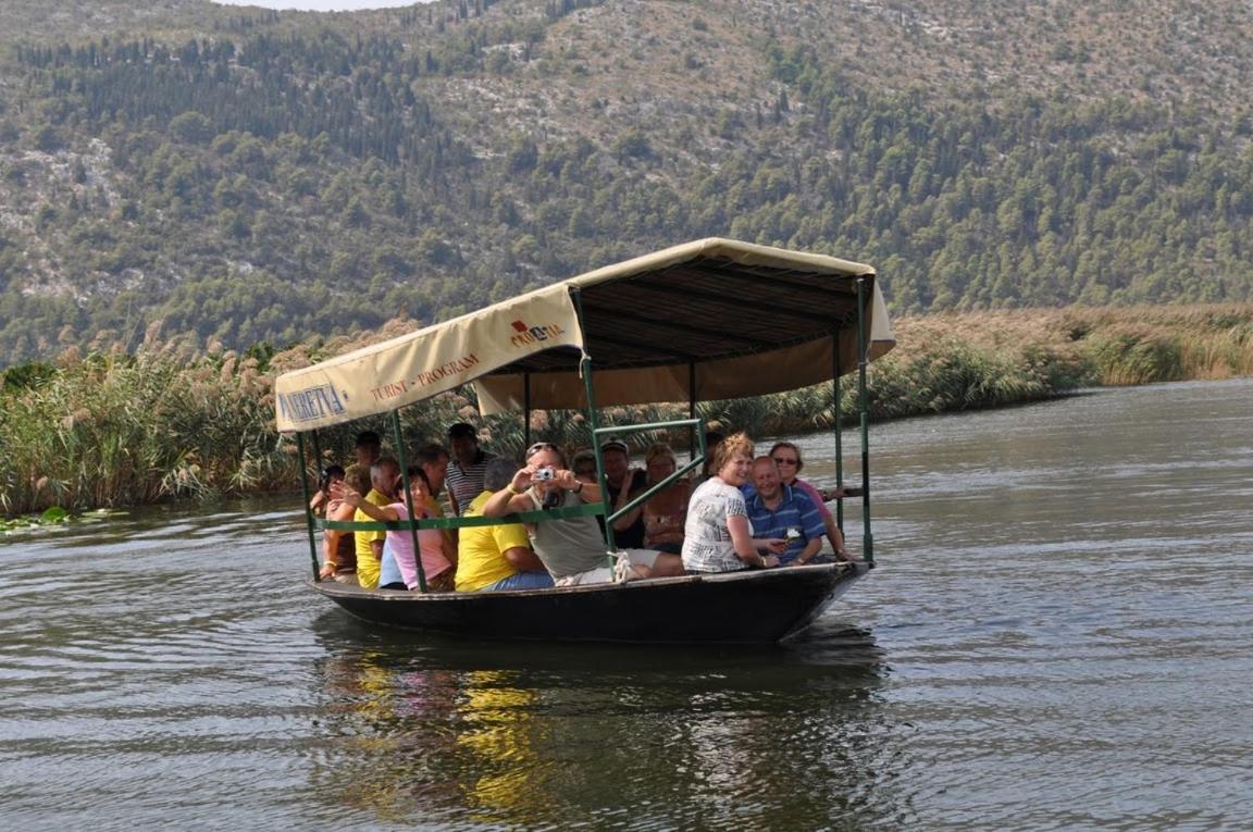 גראדאץ Hotel Laguna מראה חיצוני תמונה
